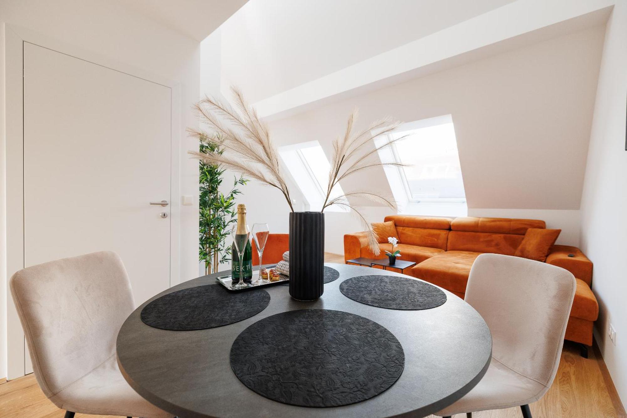 Symphony Apartments 42 - Modern Loft With Terrace And Grill In Central Location Viena Exterior foto